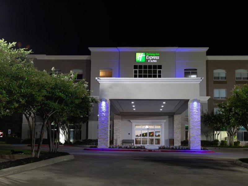 Holiday Inn Express & Suites Arlington North - Stadium Area By Ihg Exterior photo